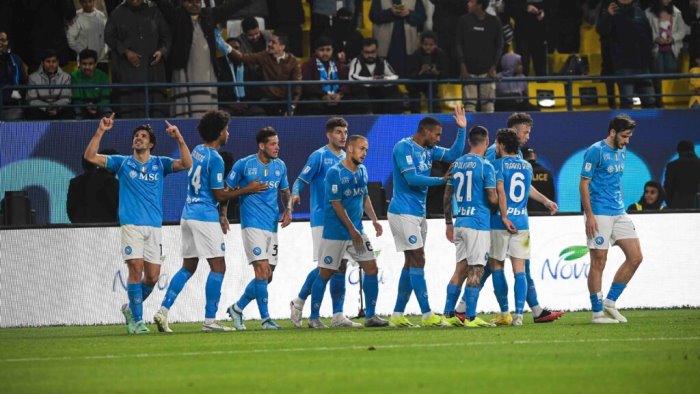 napoli domenica la sfida al milan a san siro domani ripresa degli allenamenti