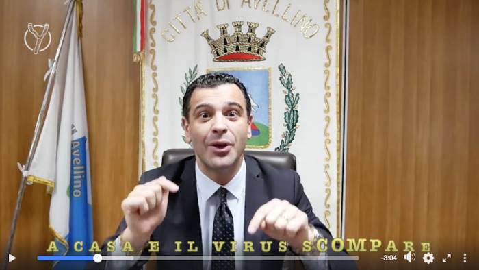 A casa e il virus scompare", il video di Avellino YPeople ...