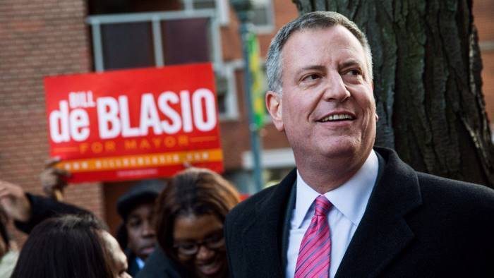 a new york de blasio chiude scuole bar e ristoranti