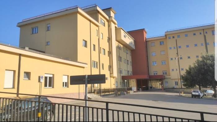 spostare i soldi per liceo telese per riapertura ospedale