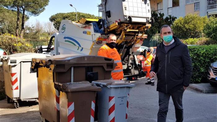 de magistris napoli sta reagendo bene