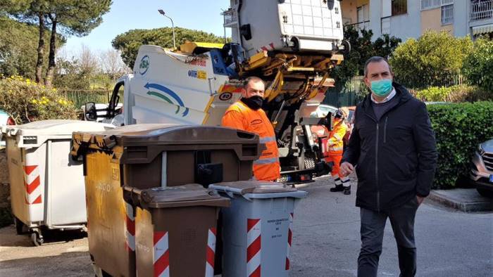 de magistris a napoli troppe persone in strada