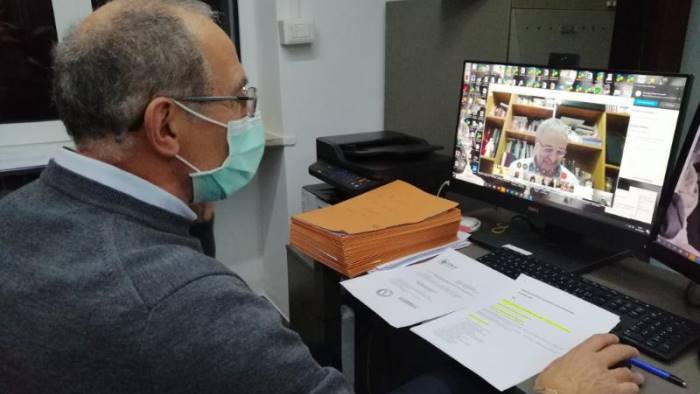 l ordine dei medici saluta via skype 41 nuovi medici