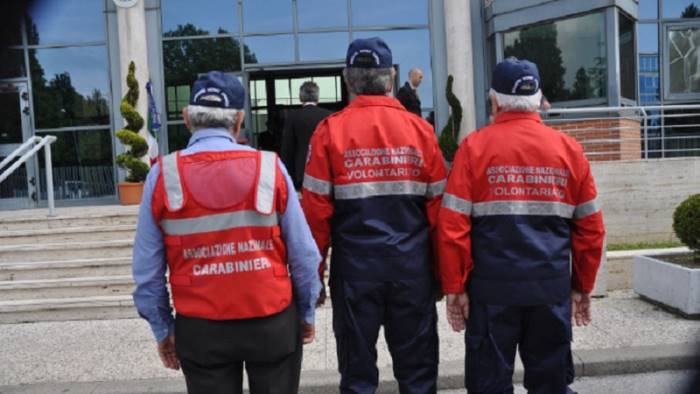 i fondi dell associazione carabinieri di ariano al frangipane