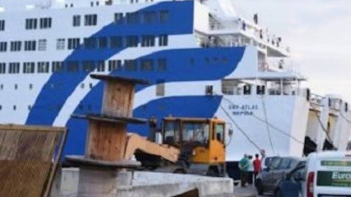 caso sospetto covid 19 nave bloccata nel porto di napoli