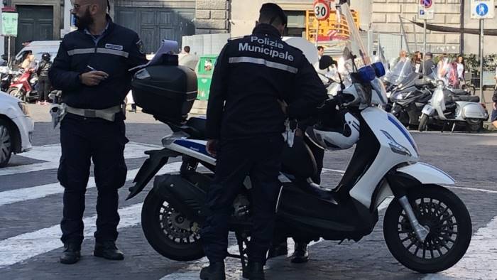 pozzuoli controlli a pub e ristoranti 7 denunciati