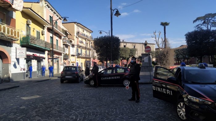 mattinata di controlli dei carabinieri ad arzano