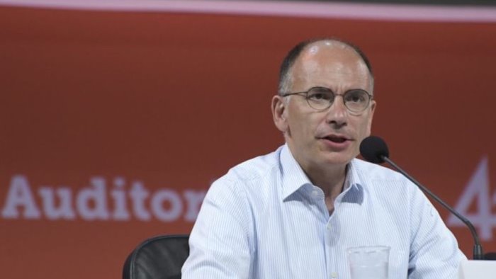 pd letta scioglie la riserva mi candido a segretario