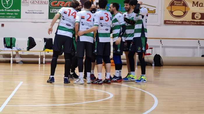 olimpica avellino a testa alta contro la capolista massa