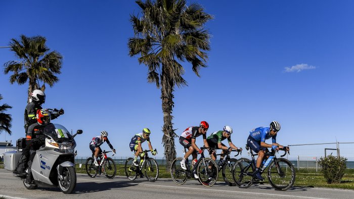 tirreno adriatico schmidt vince a lido di fermo