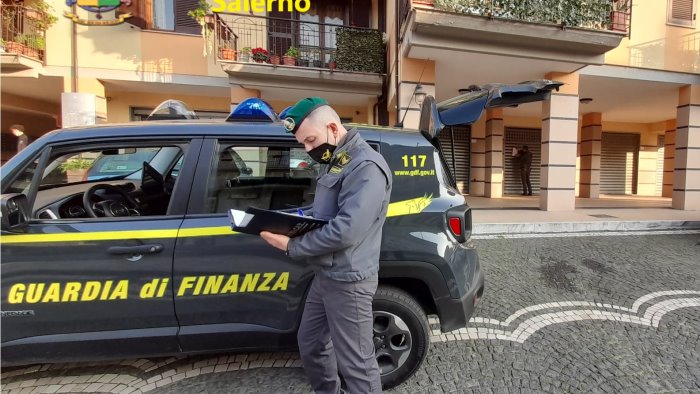 azienda in bancarotta sequestrati 800mila euro a due fratelli