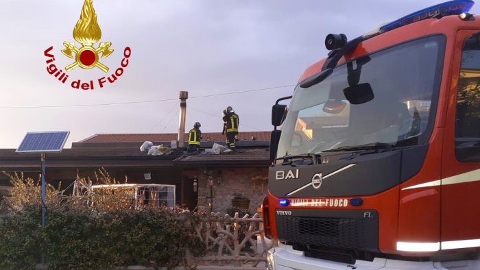 atripalda fiamme in una casa di via serino