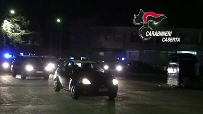 auto e truffe nei finanziamenti tre arresti in campania