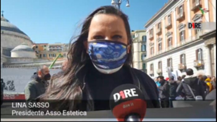 napoli parrucchieri e estetisti in piazza basta chiusure