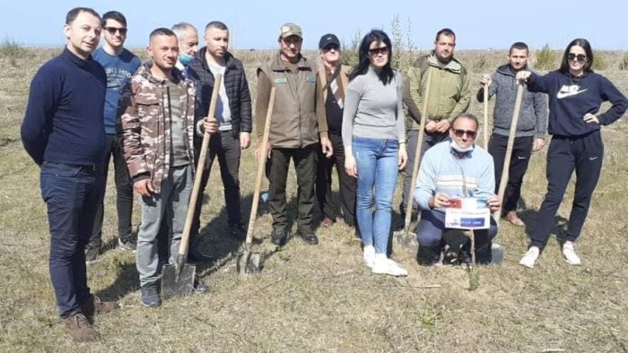 in albania nasce il giardino dedicato al sindaco pescatore