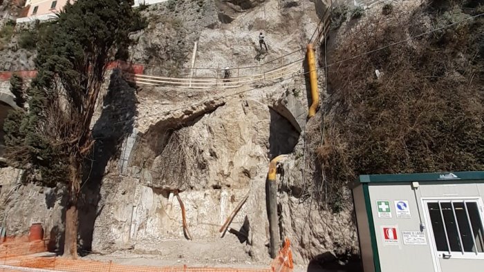 frana ad amalfi al via il terzo fronte del cantiere