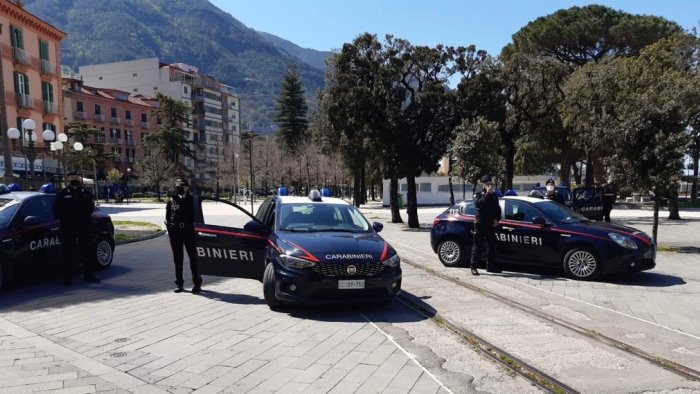 castellammare controlli in corso da parte dei carabinieri