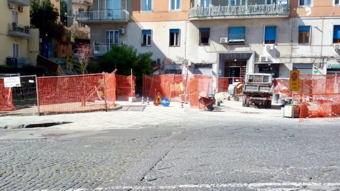 napoli cantiere di piazza leonardo lavori alla moviola