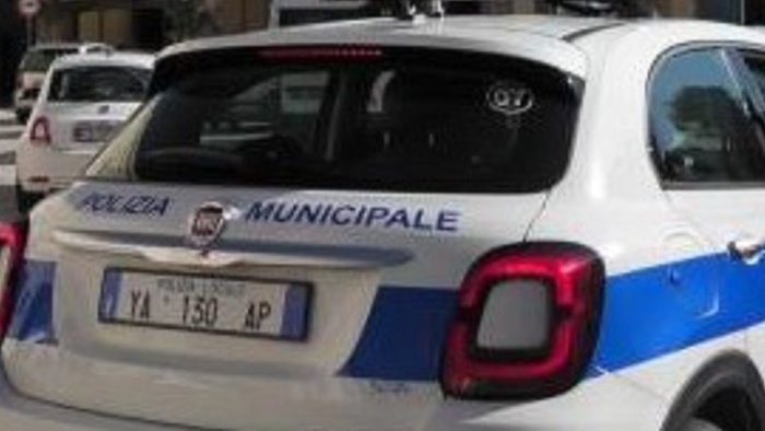 covid ariano chiude strade e piazze a rischio assembramento