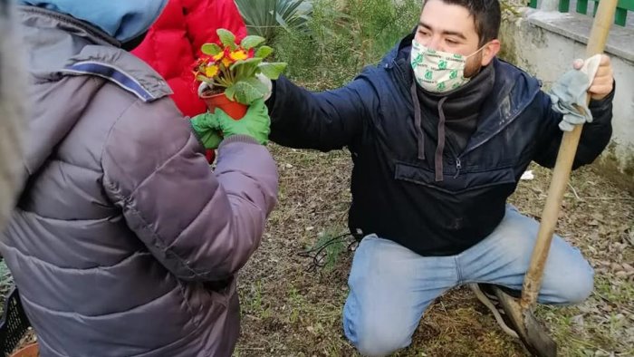 legambiente nuove piantine davanti le scuole