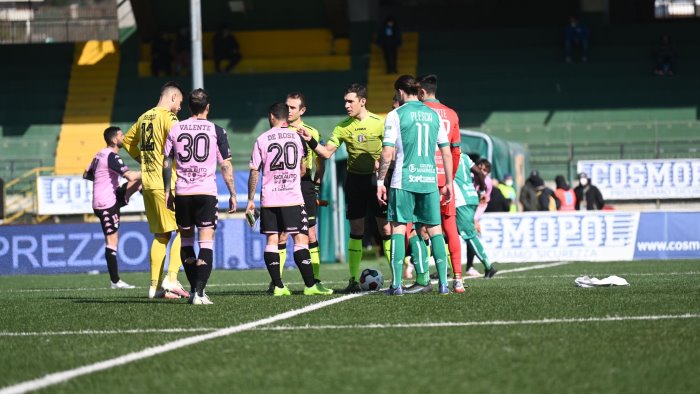 l avellino si arrende al palermo e all emergenza rosanero corsari 1 2