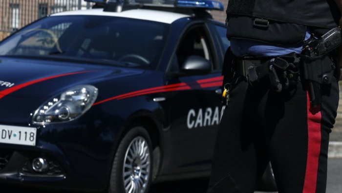 camerota fermato 24enne per detenzione di sostanze stupefacenti