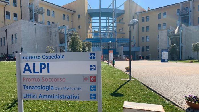 moscati il covid hospital e pieno allerta ad avellino e escalation di contagi