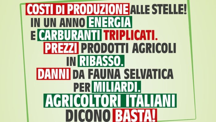 trattori in strada dalla puglia a matera per l agricoltura del sud