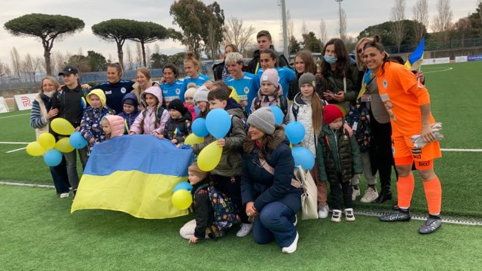 napoli una giornata all edenlandia per i bambini ucraini