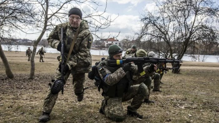 ucraina bombe su kiev e vittime in un centro commerciale