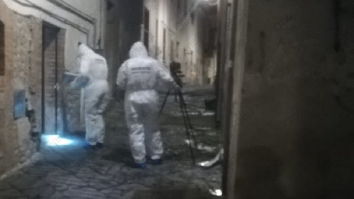 accoltellata durante una rapina ora una 45enne cinese non puo stare in campania