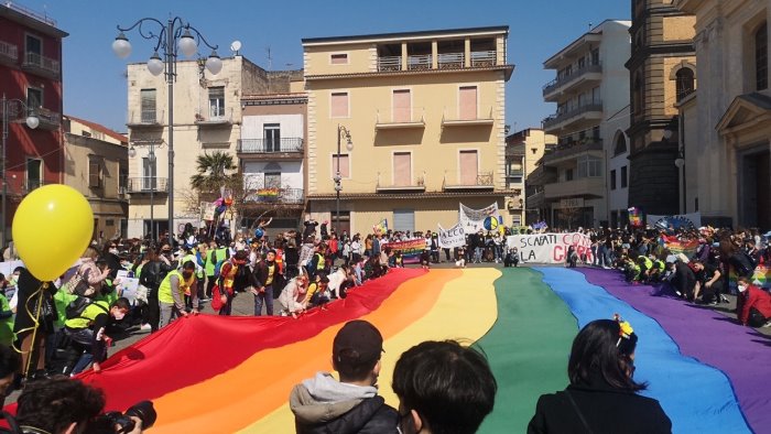 scafati oltre mille persone in marcia per chiedere la pace in ucraina