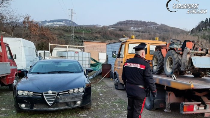 scoperto deposito di auto rubate coppia denunciata a carife