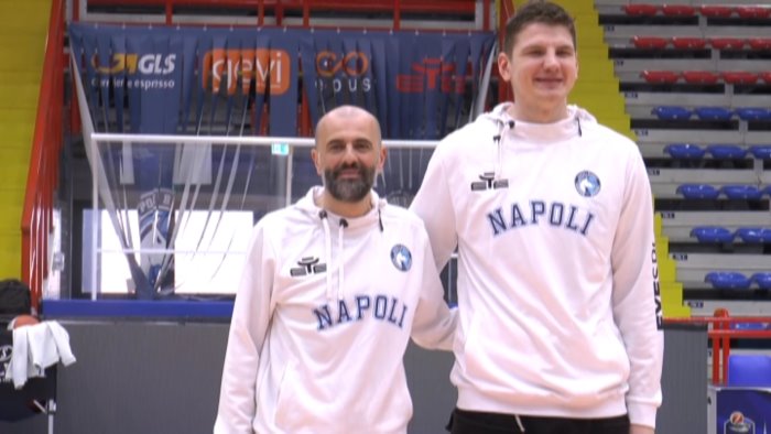 napoli basket ecco gudaitis qui con grandi motivazioni