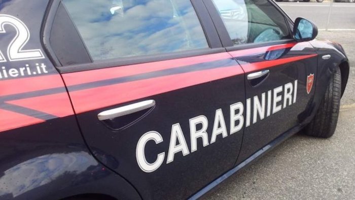 bomba carta a montoro esplosione in via marconi indagano i carabinieri