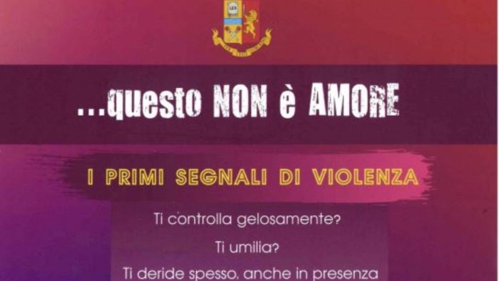 opuscolo contro la violenza sulle donne distribuito dalla polizia di stato