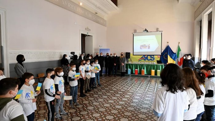 i bambini di salerno a scuola di riciclo dei rifiuti e tutela dell ambiente