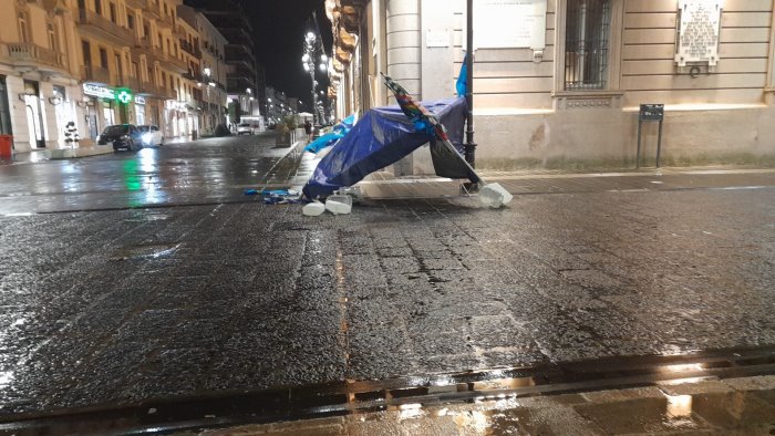 avellino il maltempo distrugge la tenda degli operai di irpiniambiente