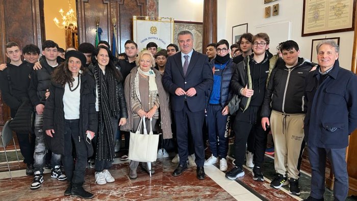 gli studenti apprendisti ciceroni a palazzo sant agostino per le giornate fai