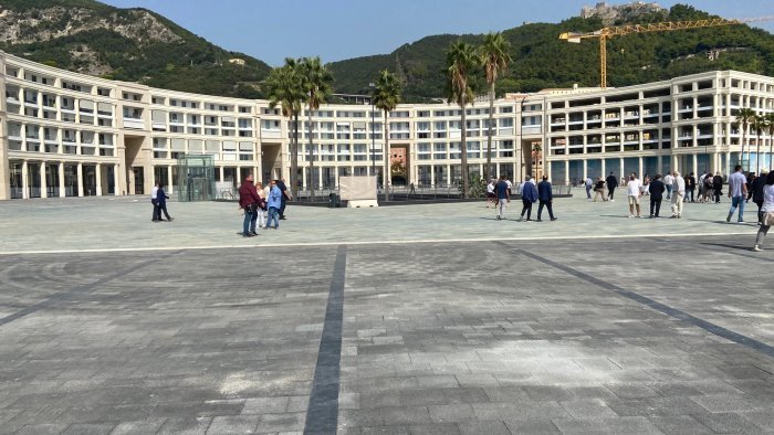 salerno il ministero boccia crescent e piazza della liberta sono abusive