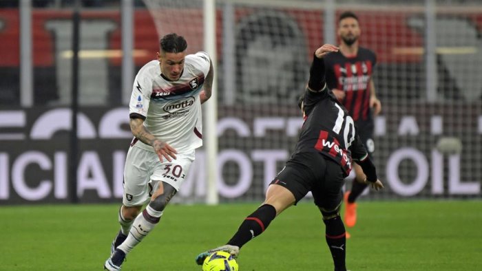 milan salernitana 1 1 le pagelle dei granata ochoa decisivo dia cecchino