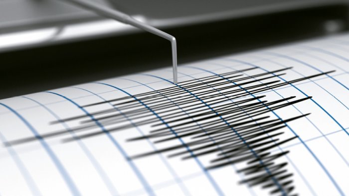 campi flegrei forte scossa di terremoto a napoli e pozzuoli