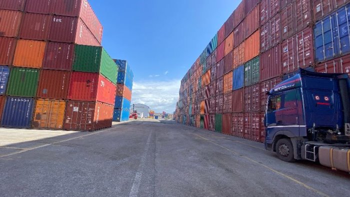 salerno container terminal ancora in crescita 12 nel primo trimestre