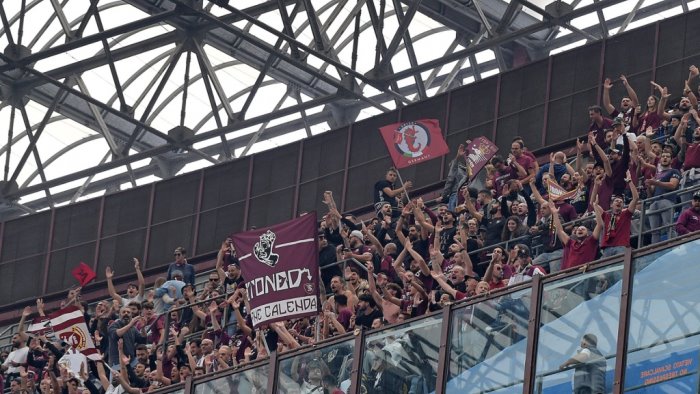 salernitana tutta la carica dei giocatori sui social dopo l impresa di san siro