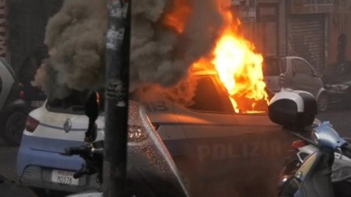 champions notte di scontri a napoli arrestati otto ultras