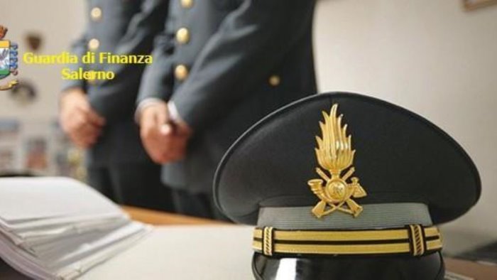 aggredirono finanzieri durante un controllo tre giovani nei guai