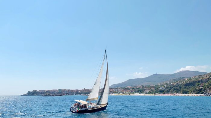 camerota penelope e la prima barca cardioprotetta dell area marina protetta