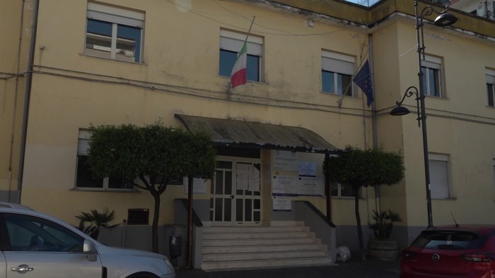 giovanni muore a scuola a otto anni il dolore del ministro valditara