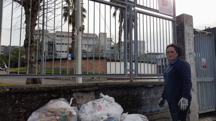 contributi per le scuole di salerno che differenziano di piu parte l iniziativa