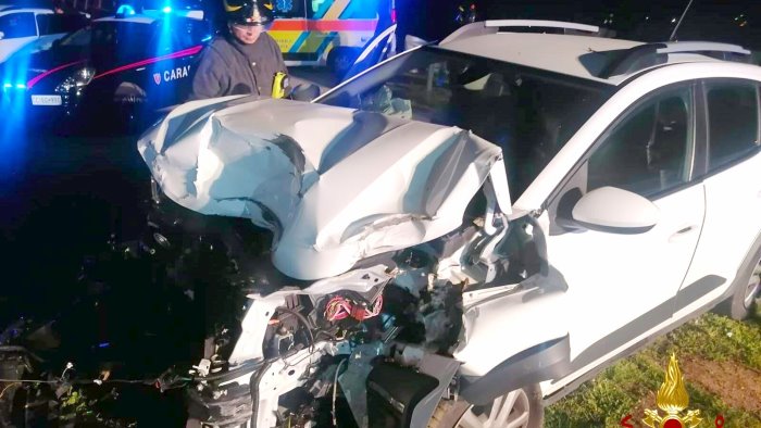 sbanda con l auto sull ofantina paura per una 56enne di montemarano